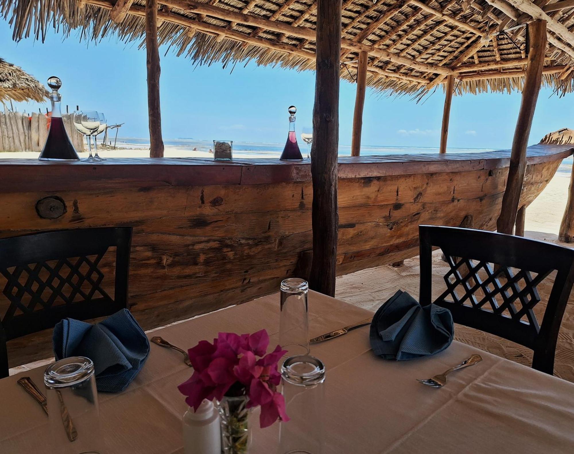 Bianco Azzurro Hotel & Restaurant Pwani Mchangani Extérieur photo