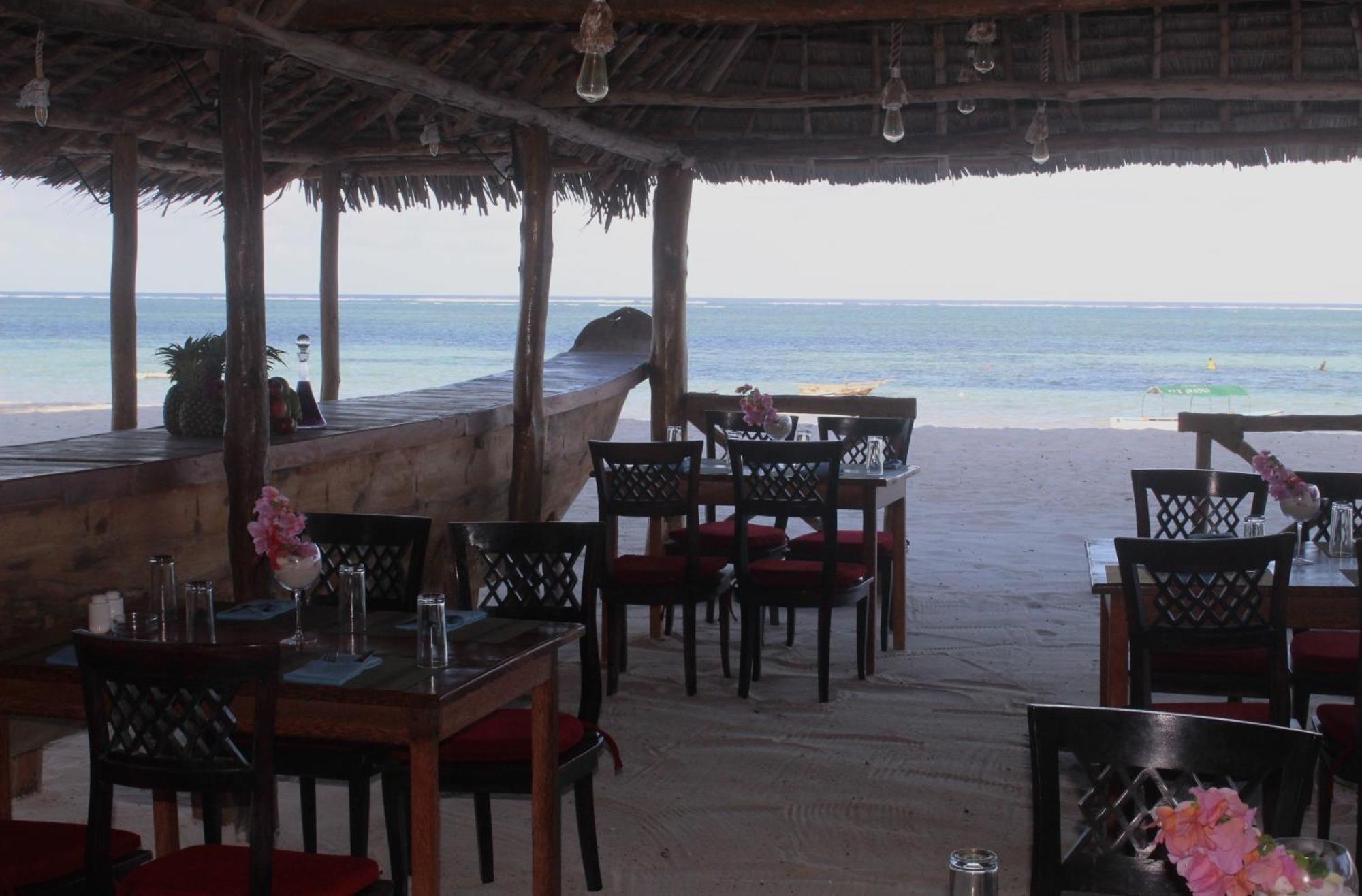 Bianco Azzurro Hotel & Restaurant Pwani Mchangani Extérieur photo
