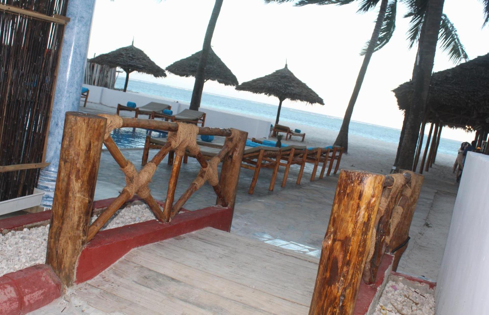 Bianco Azzurro Hotel & Restaurant Pwani Mchangani Extérieur photo