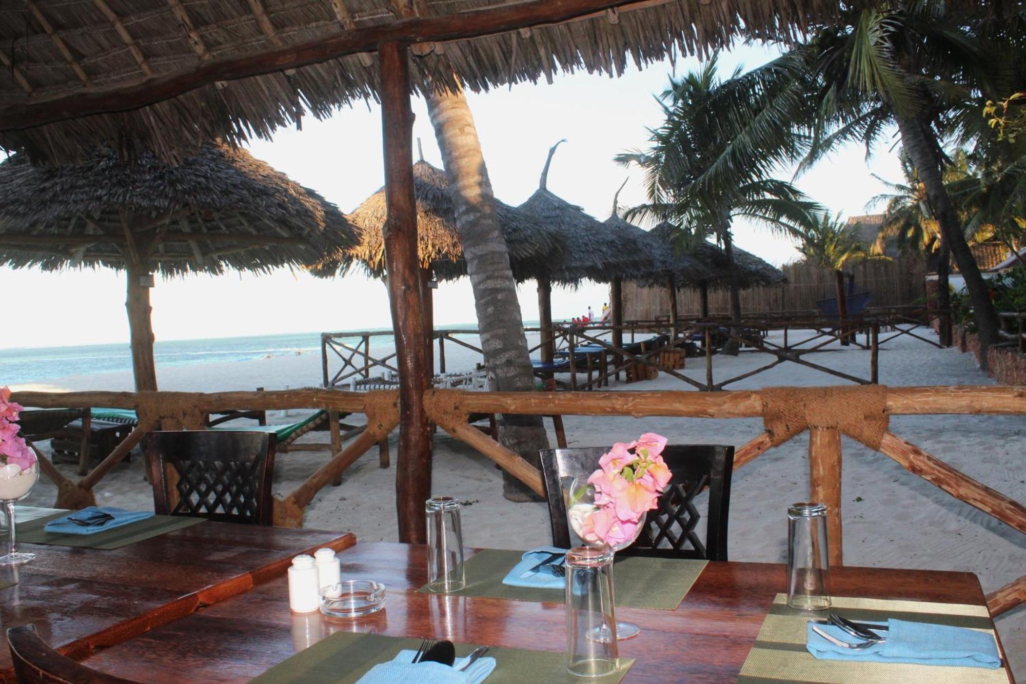 Bianco Azzurro Hotel & Restaurant Pwani Mchangani Extérieur photo