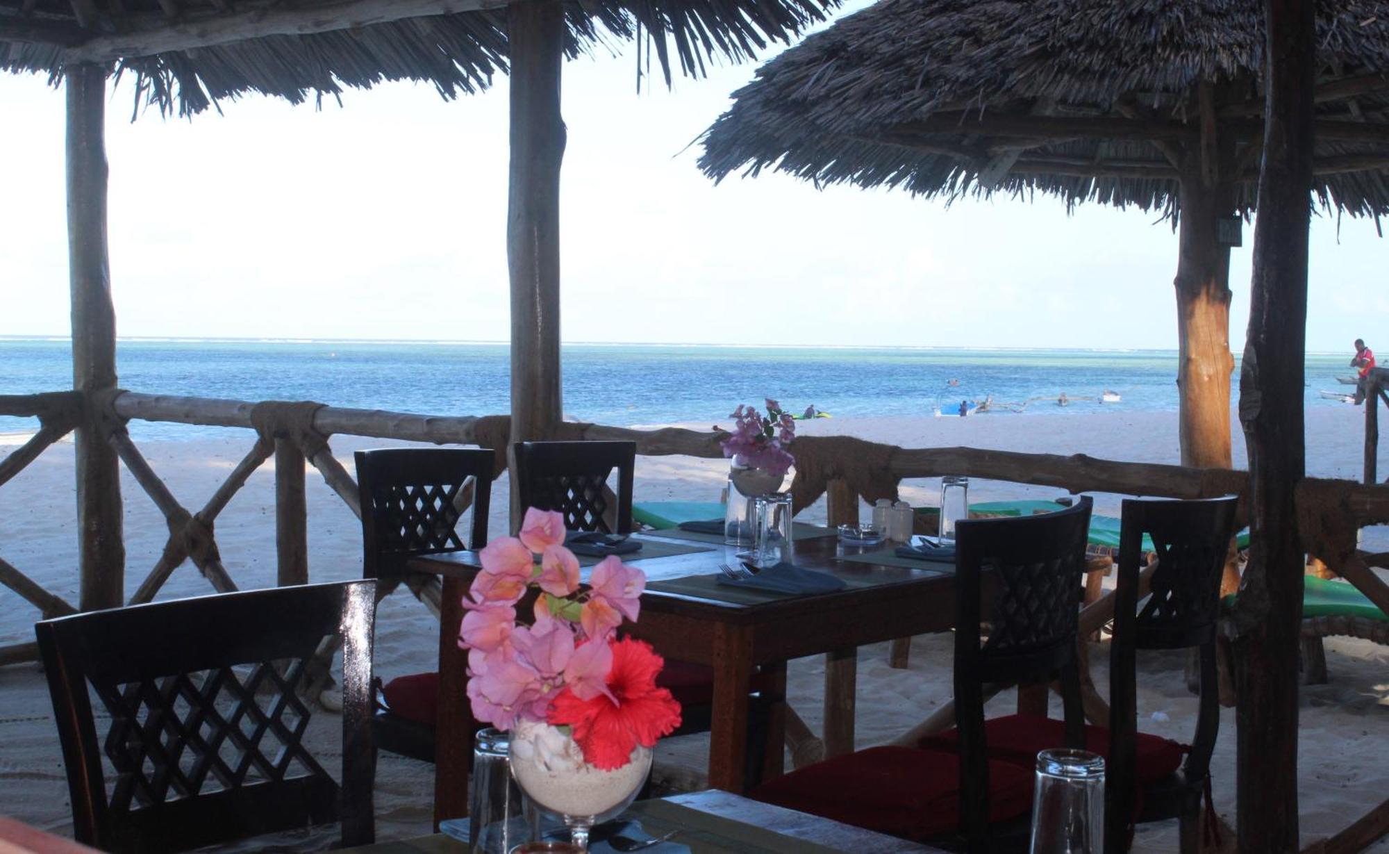 Bianco Azzurro Hotel & Restaurant Pwani Mchangani Extérieur photo